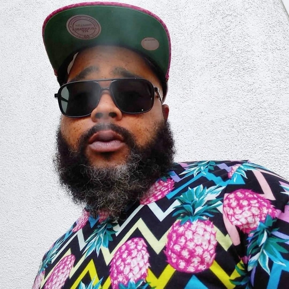 Levi Lauren - Picture 12 of 15